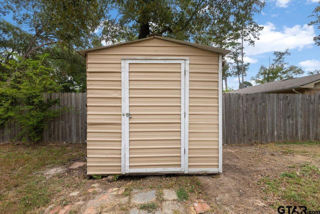 4846 Walnut Hill Dr, Flint, TX 75762