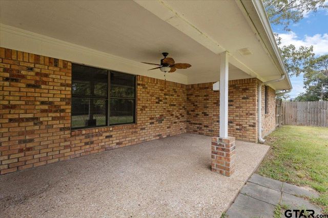 4846 Walnut Hill Dr, Flint, TX 75762