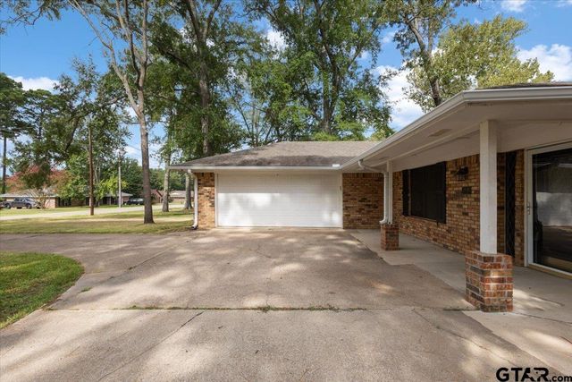 4846 Walnut Hill Dr, Flint, TX 75762