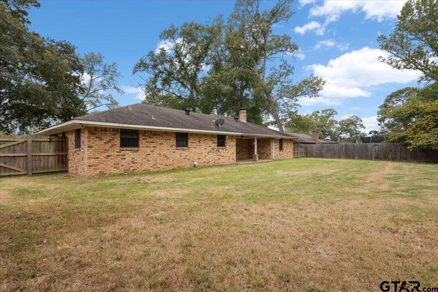 4846 Walnut Hill Dr, Flint, TX 75762