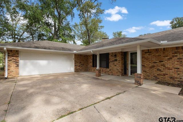 4846 Walnut Hill Dr, Flint, TX 75762