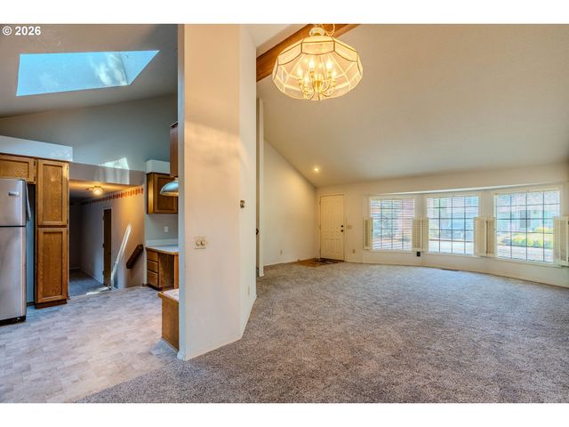 16076 Nw OAK HILLS Dr, Beaverton, OR 97006