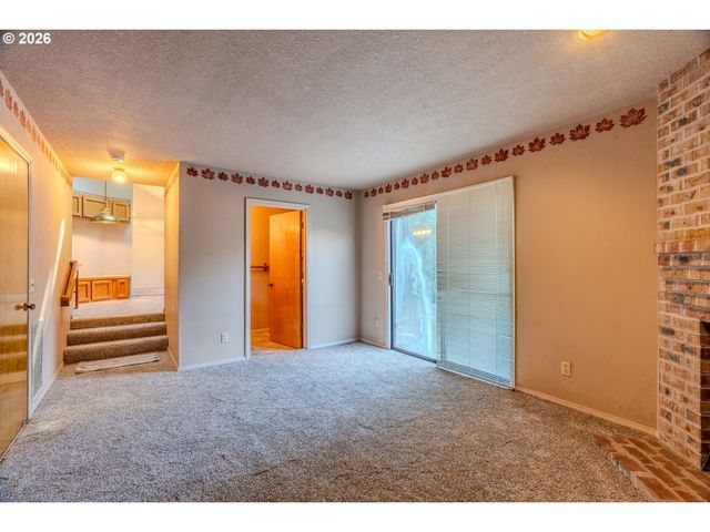 16076 Nw OAK HILLS Dr, Beaverton, OR 97006