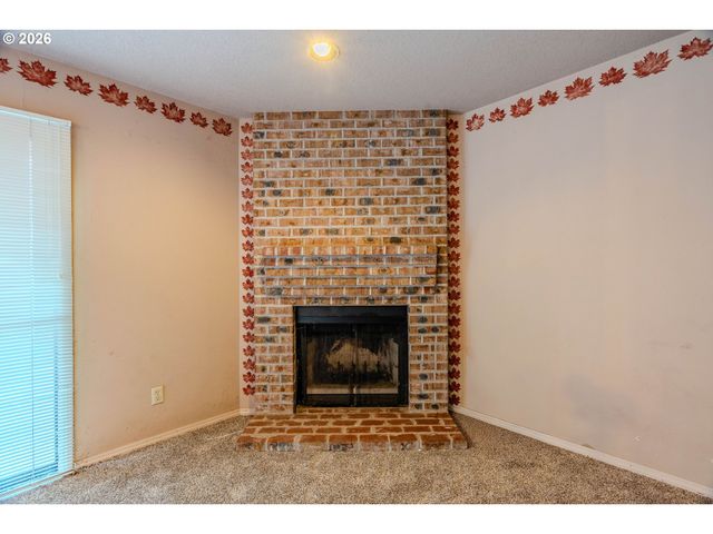 16076 Nw OAK HILLS Dr, Beaverton, OR 97006