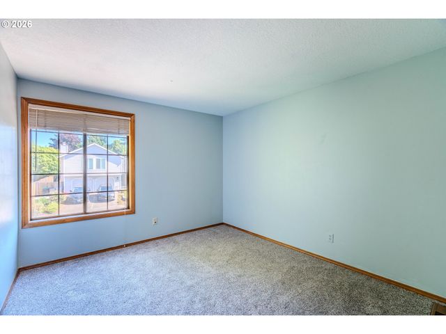 16076 Nw OAK HILLS Dr, Beaverton, OR 97006