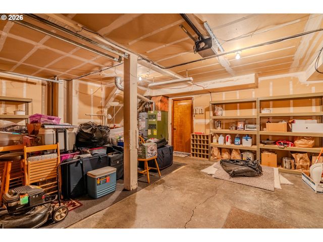 16076 Nw OAK HILLS Dr, Beaverton, OR 97006