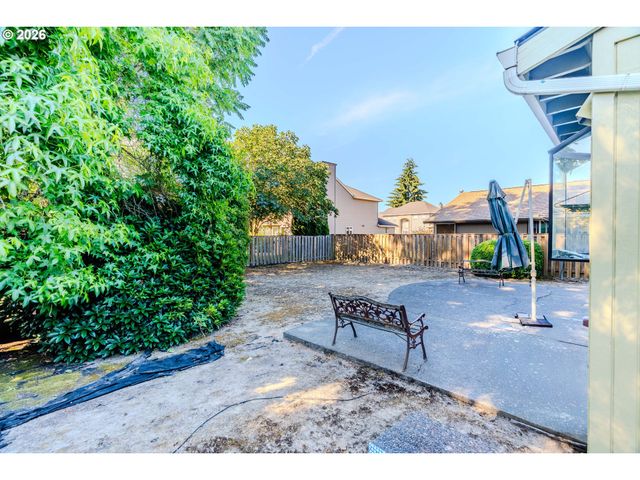 16076 Nw OAK HILLS Dr, Beaverton, OR 97006