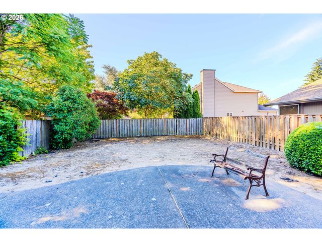 16076 Nw OAK HILLS Dr, Beaverton, OR 97006