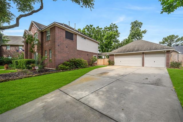 15203 Wisteria Springs Drive, Cypress, TX 77433