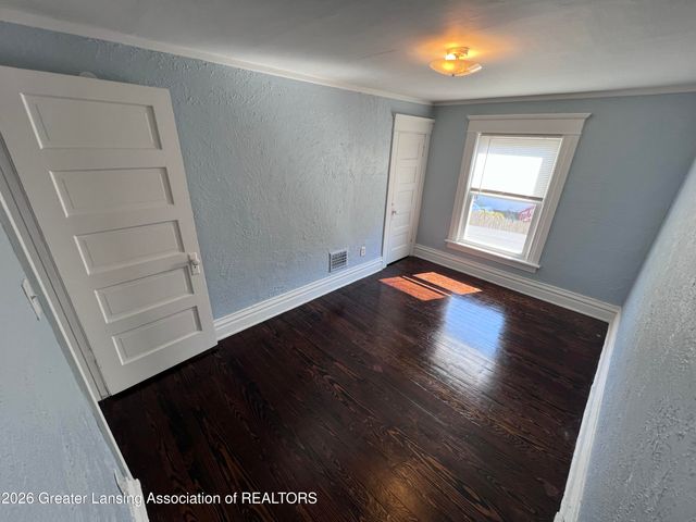 1403 W Michigan Avenue, Lansing, MI 48915