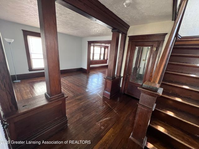 1403 W Michigan Avenue, Lansing, MI 48915