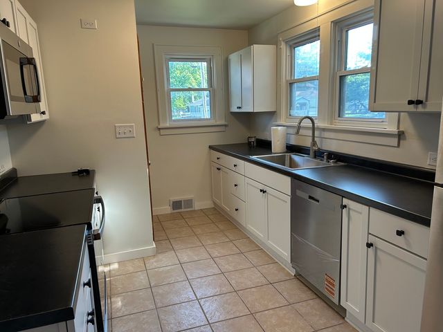 25080 W Il 173 Route 1, Antioch, IL 60002