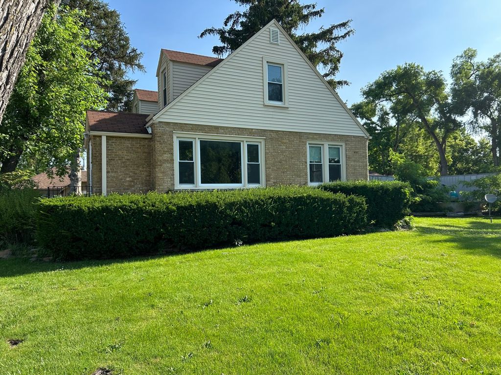 25080 W Il 173 Route 1, Antioch, IL 60002