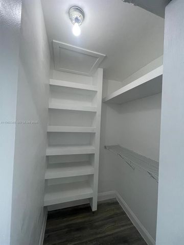 11448 SW 185th Ter, Miami, FL 33157