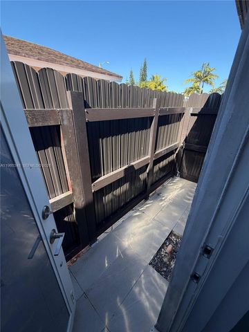 11448 SW 185th Ter, Miami, FL 33157