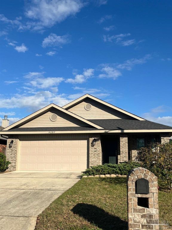 4097 Hazelhurst Dr, Pace, FL 32571