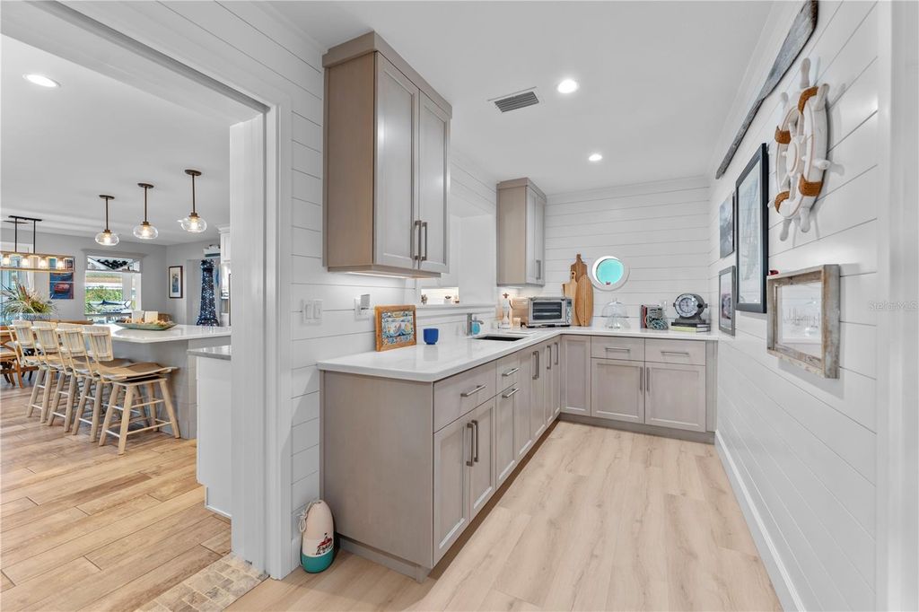 Image 15 of property listing at 118 CORAL WAY, Port Orange, FL 32127