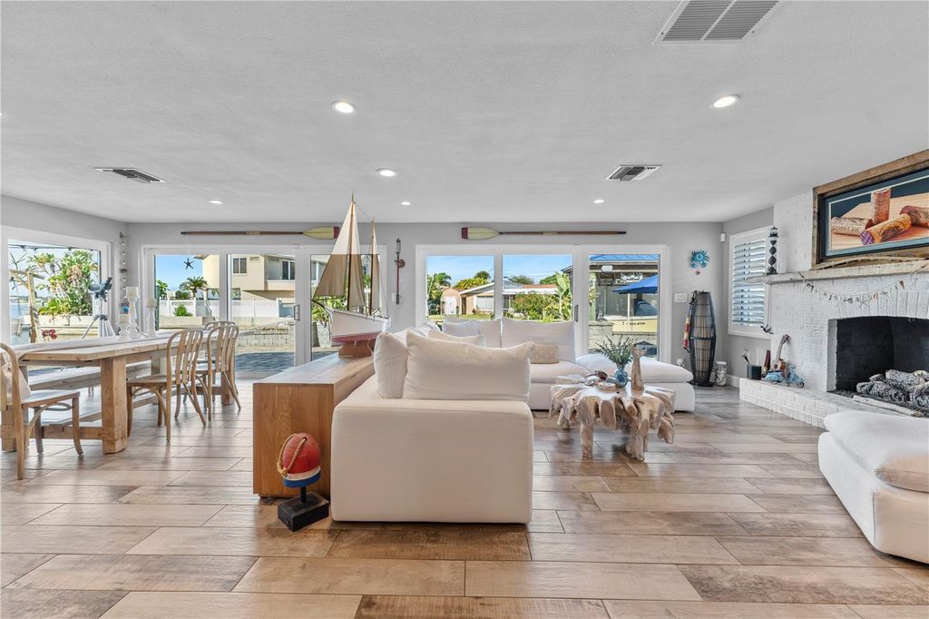 Image 17 of property listing at 118 CORAL WAY, Port Orange, FL 32127