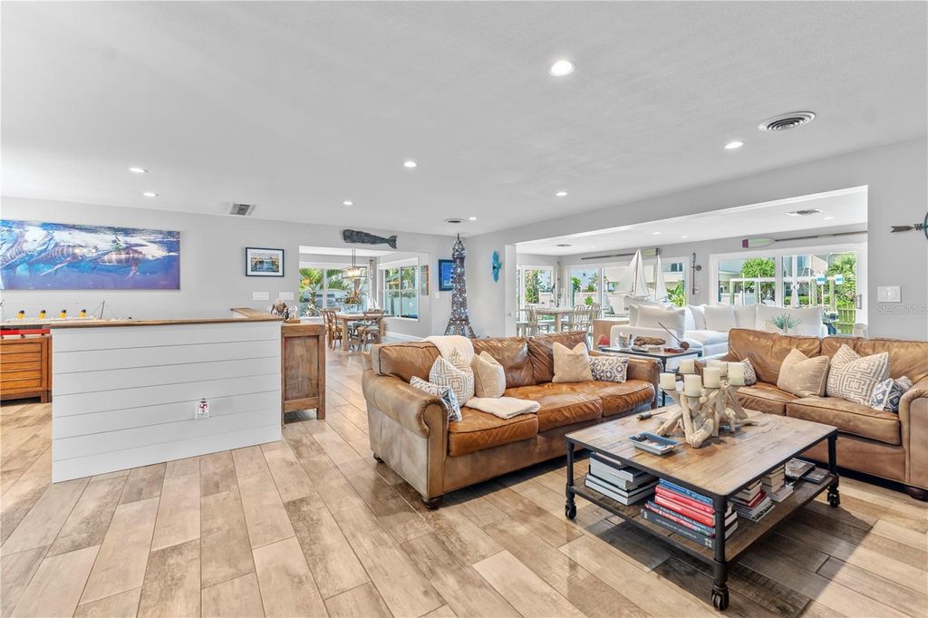 Image 10 of property listing at 118 CORAL WAY, Port Orange, FL 32127