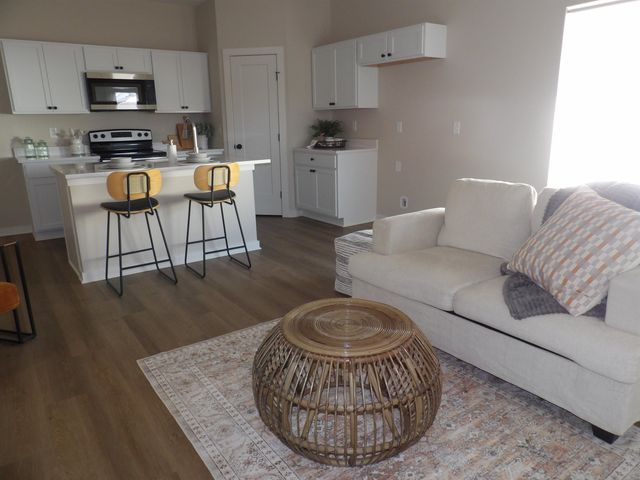 2459 W MacArthur Ct, Wichita, KS 67217