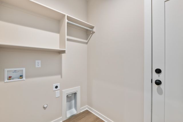 2459 W MacArthur Ct, Wichita, KS 67217