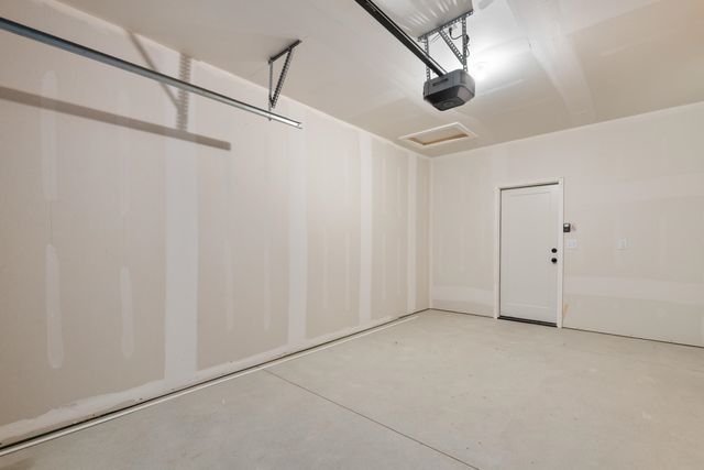 2459 W MacArthur Ct, Wichita, KS 67217