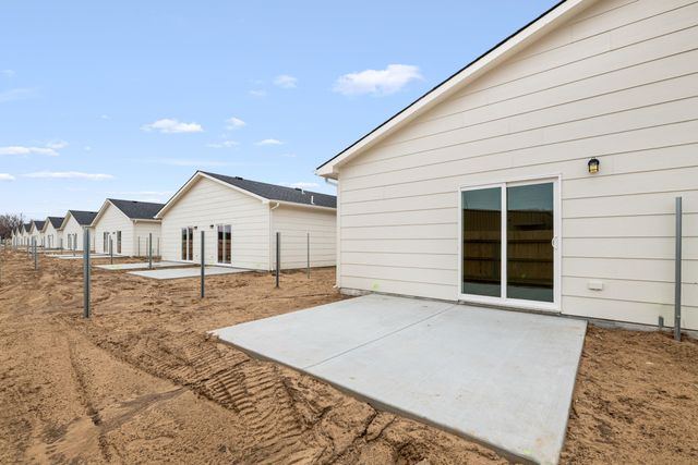 2459 W MacArthur Ct, Wichita, KS 67217