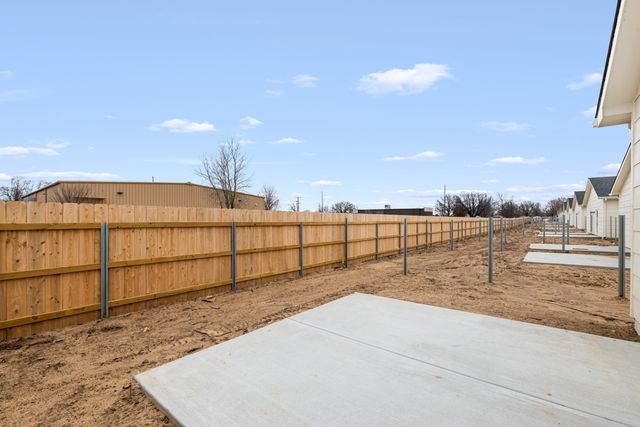 2459 W MacArthur Ct, Wichita, KS 67217