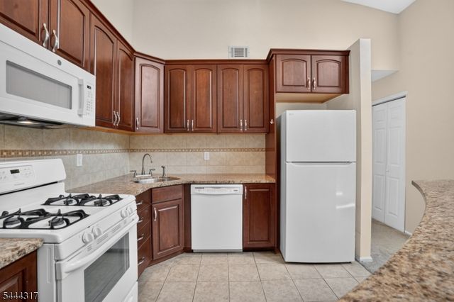 2212 Doolittle Dr, Bridgewater Twp., NJ 08807