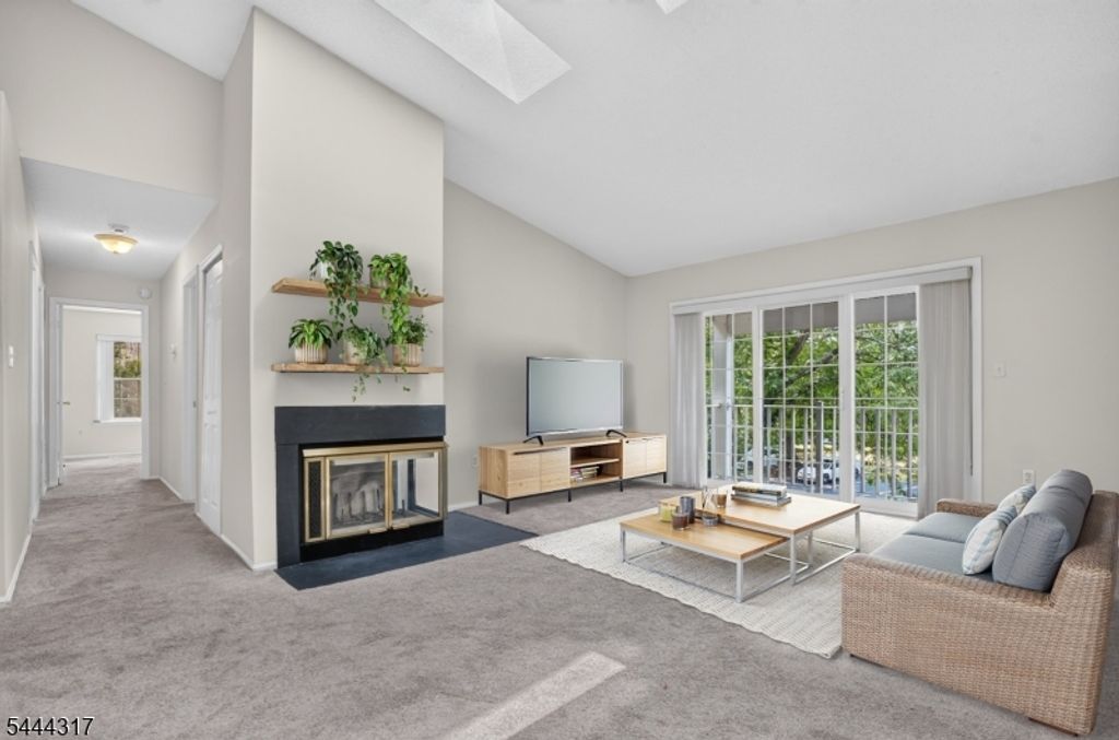 2212 Doolittle Dr, Bridgewater Twp., NJ 08807