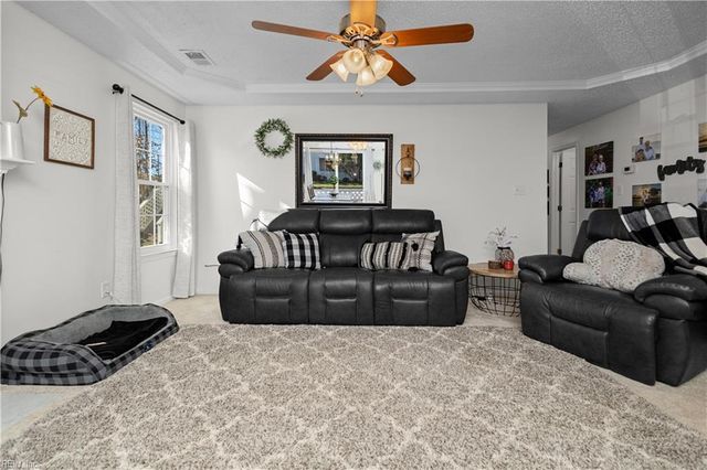 712 Inlet Quay Apt A, Chesapeake, VA 23320