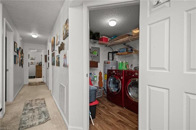 712 Inlet Quay Apt A, Chesapeake, VA 23320
