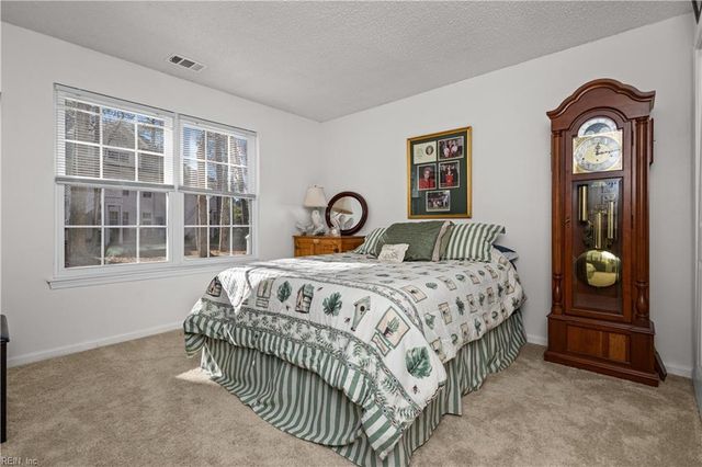 712 Inlet Quay Apt A, Chesapeake, VA 23320