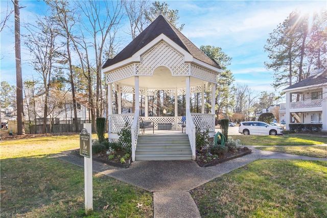 712 Inlet Quay Apt A, Chesapeake, VA 23320