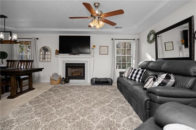 712 Inlet Quay Apt A, Chesapeake, VA 23320