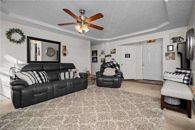 712 Inlet Quay Apt A, Chesapeake, VA 23320