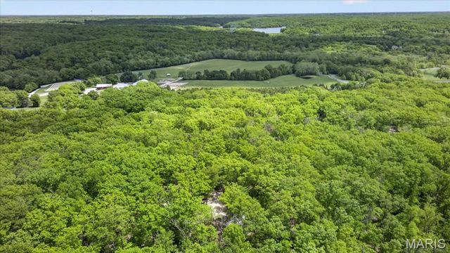 190 Hirshweg Woods Drive, Innsbrook, MO 63390