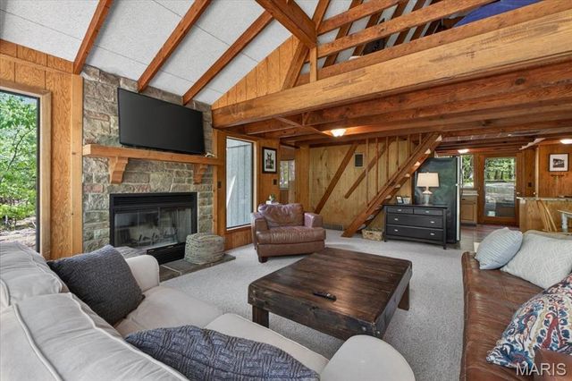 190 Hirshweg Woods Drive, Innsbrook, MO 63390