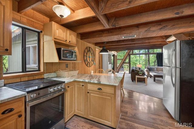 190 Hirshweg Woods Drive, Innsbrook, MO 63390