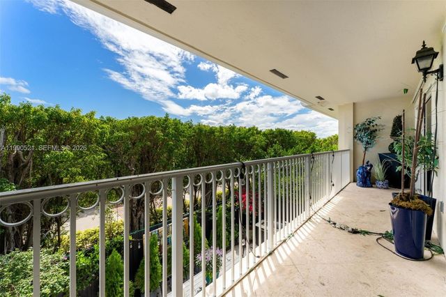 3028 NE Quayside Lane 34, Miami, FL 33138