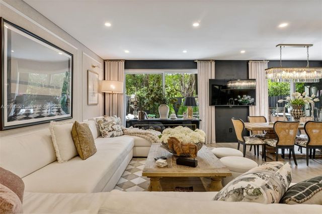 3028 NE Quayside Lane 34, Miami, FL 33138