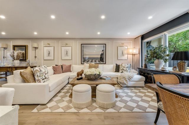 3028 NE Quayside Lane 34, Miami, FL 33138