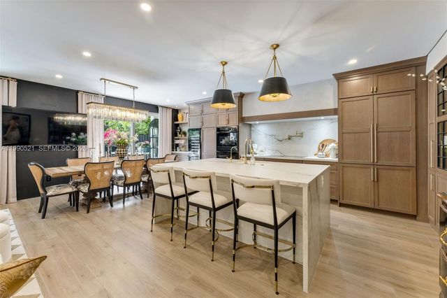 3028 NE Quayside Lane 34, Miami, FL 33138