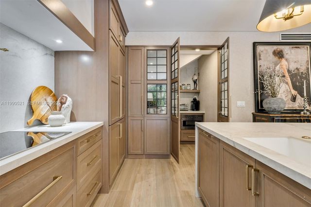 3028 NE Quayside Lane 34, Miami, FL 33138