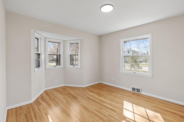 5808 Oregon Avenue N, Crystal, MN 55428