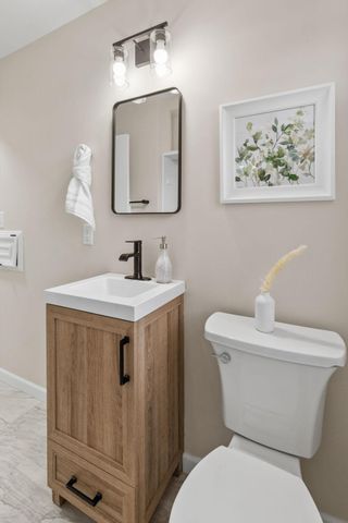 5808 Oregon Avenue N, Crystal, MN 55428