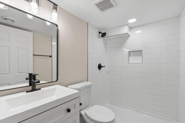 5808 Oregon Avenue N, Crystal, MN 55428