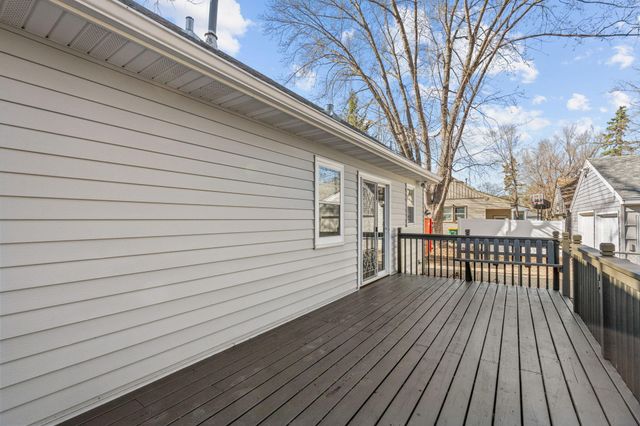 5808 Oregon Avenue N, Crystal, MN 55428