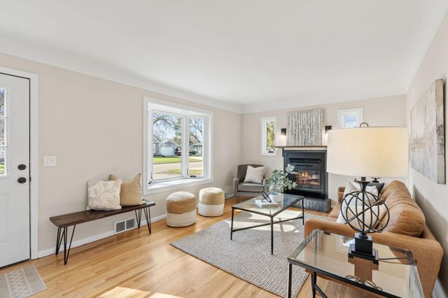 5808 Oregon Avenue N, Crystal, MN 55428