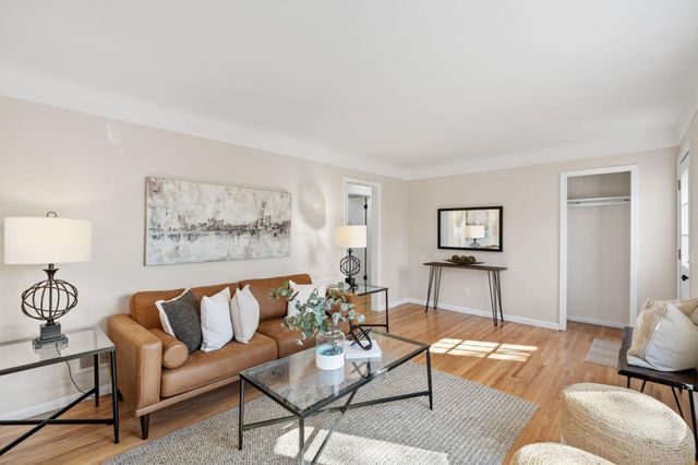 5808 Oregon Avenue N, Crystal, MN 55428